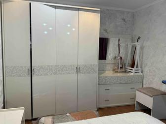 Продам спальный гарнитур