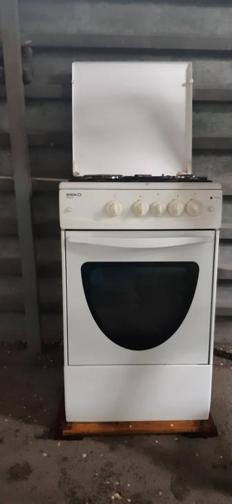 Продам газовую плиту