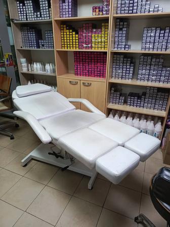 Продам косметологическую кушетку