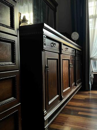 Спальный гарнитур из натурального дерева