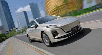 Аренда авто / НОВЫЙ Hongqi E-QM5 / ХОНЧИ / БЕЗ ВЫКУПА