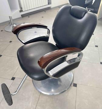 Продам кресло для парикмахера
