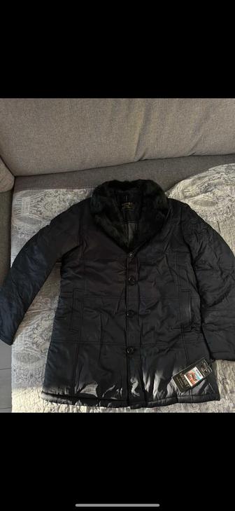 Продам мужскую куртку новая