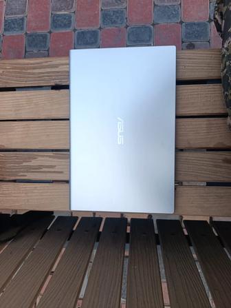 ASUS VivoBook X515EP