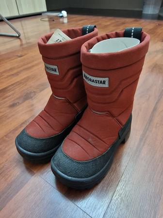 Продам зимние сапоги на девочку