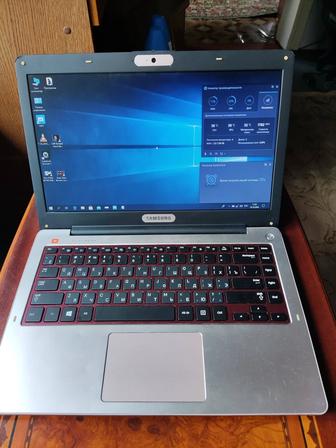 Ноутбук Самсунг np530u4e i5