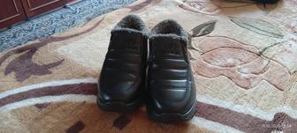 Продам зимние ботинки 43-44 размера .
