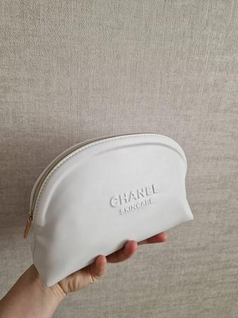 Новая косметичка Chanel