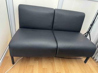 Продам офисный элегантный черный диван
