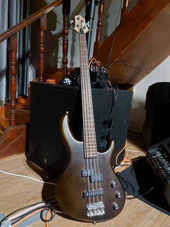 Бас гитара Cort