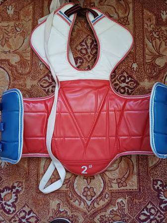 Протектор для тхэквондо