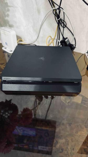 Продаю PS4 Slim 1TB