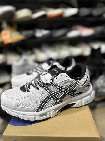 Кросовки Asics