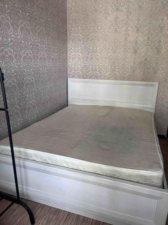 Продам двуспальную кровать