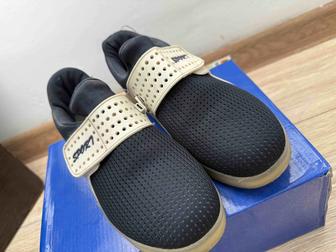 Продам кроссовки светящиеся