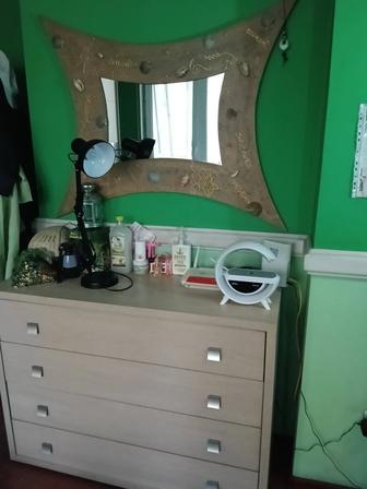 Продам тумбу и зеркало