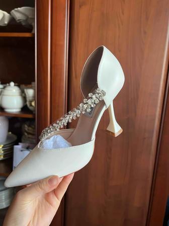 Продам туфли Jimmy Choo