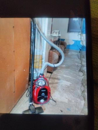.Продам пылесос б/у