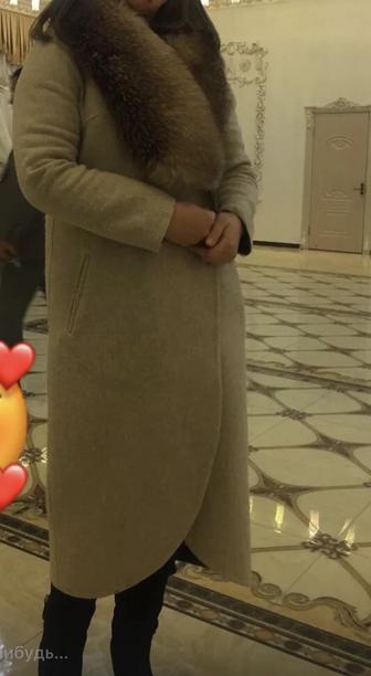 Продается пальто