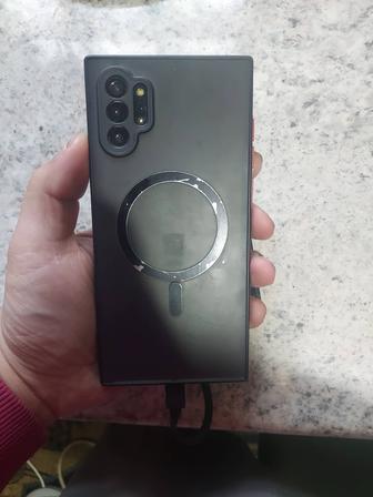 Продаю флагман Samsung Galaxy note 10
