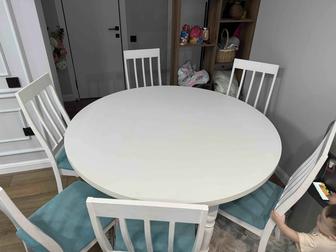 Кухонный стол со стульями