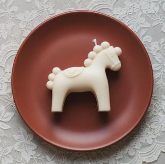 Свеча лошадка