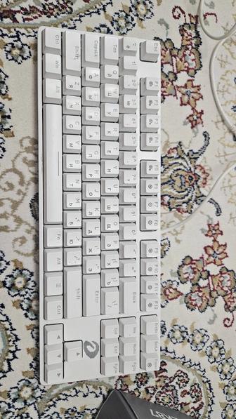 Продаю клавиатуру DAREU EK87 Glory Arctic