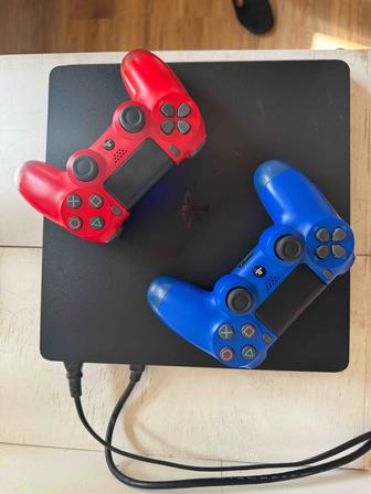 Продам PS4 SLIM
