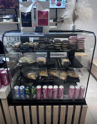 Продам витрину для кофейни