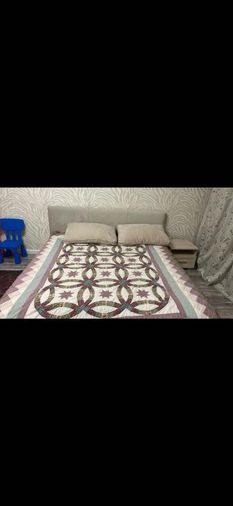 Спальная кровать комод, 2 шт тумбочки угловой шкаф с зеркалом