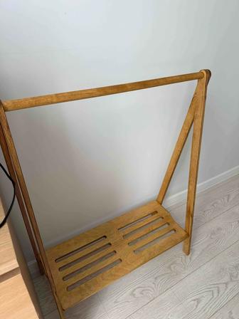 Продам напольную детскую вешалку