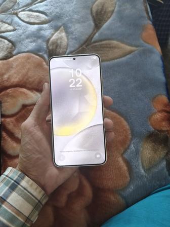 Продам САМСУНГ S 24 plus 256 Гб