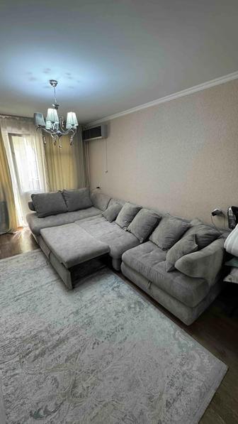 Диван 3,65 х 1,8 в отличном состоянии