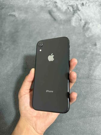 iPhone XR 64gb 80% в идеальном состоянии