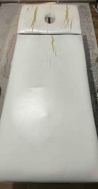 Продается кушетка с лампой