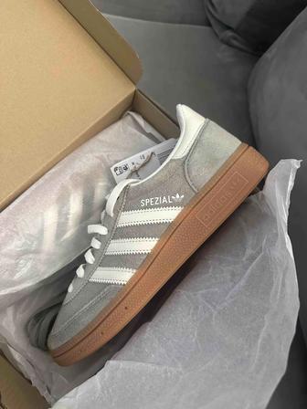 Adidas Spezial