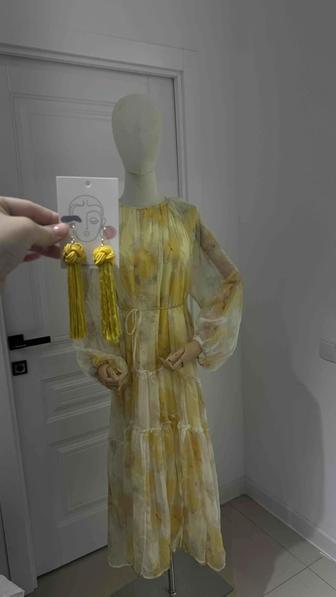 Платье и серьги