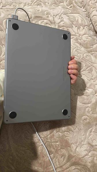 MacBook Air M2 (2022) легкий, мощный, как новый!