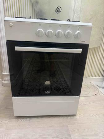 Газова плита с духовкой