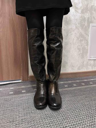 Продам кожаные сапоги