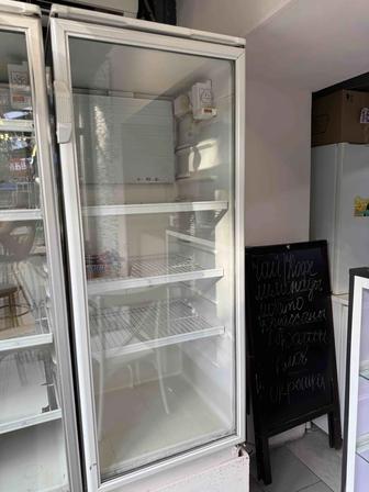Продам витринные холодильники