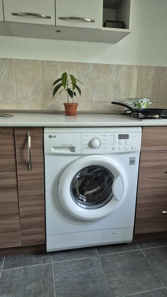 Продам стиральную машину LG