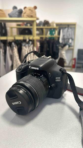 Продам фотоаппарат CANON 600D