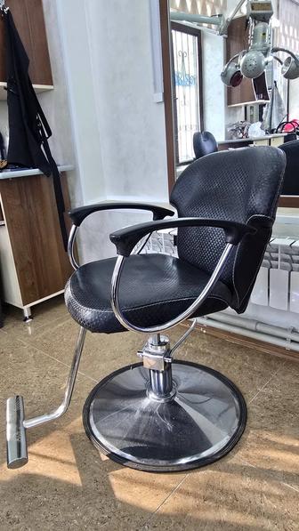 Женское парикмахерское кресло