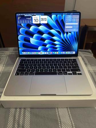 Ноутбук Apple MacBook Air 
Гб / SSD 256 Гб / macOS / MLXY3