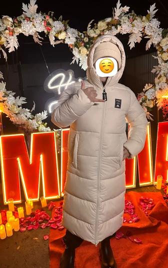 Продается зимний пуховик Карра