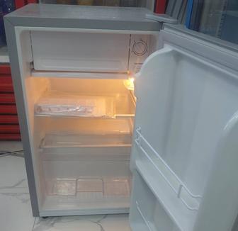 Продам холодильник офисный