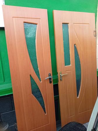 Продам внутри комнатные двери