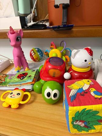 Пакет с игрушками бу