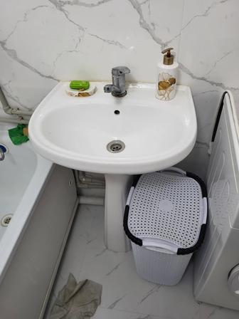 Продается раковина со смесителем